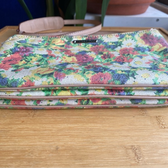 Rebecca Minkoff 3 Piece Floral Crossbody Bag - Picture 4 of 8